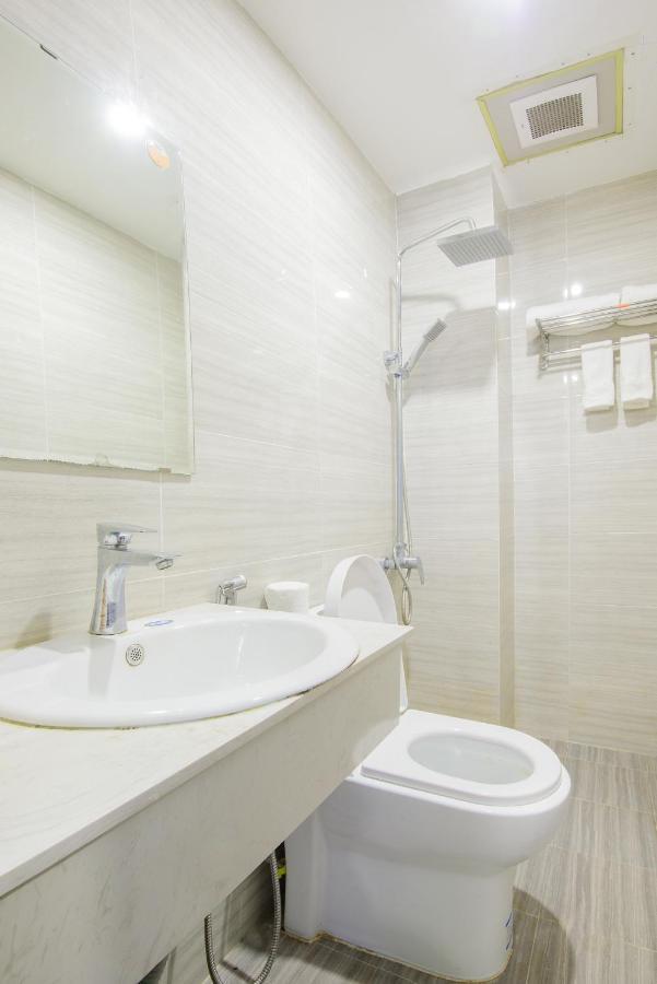 Azure Hotel Da Nang - Beach Εξωτερικό φωτογραφία